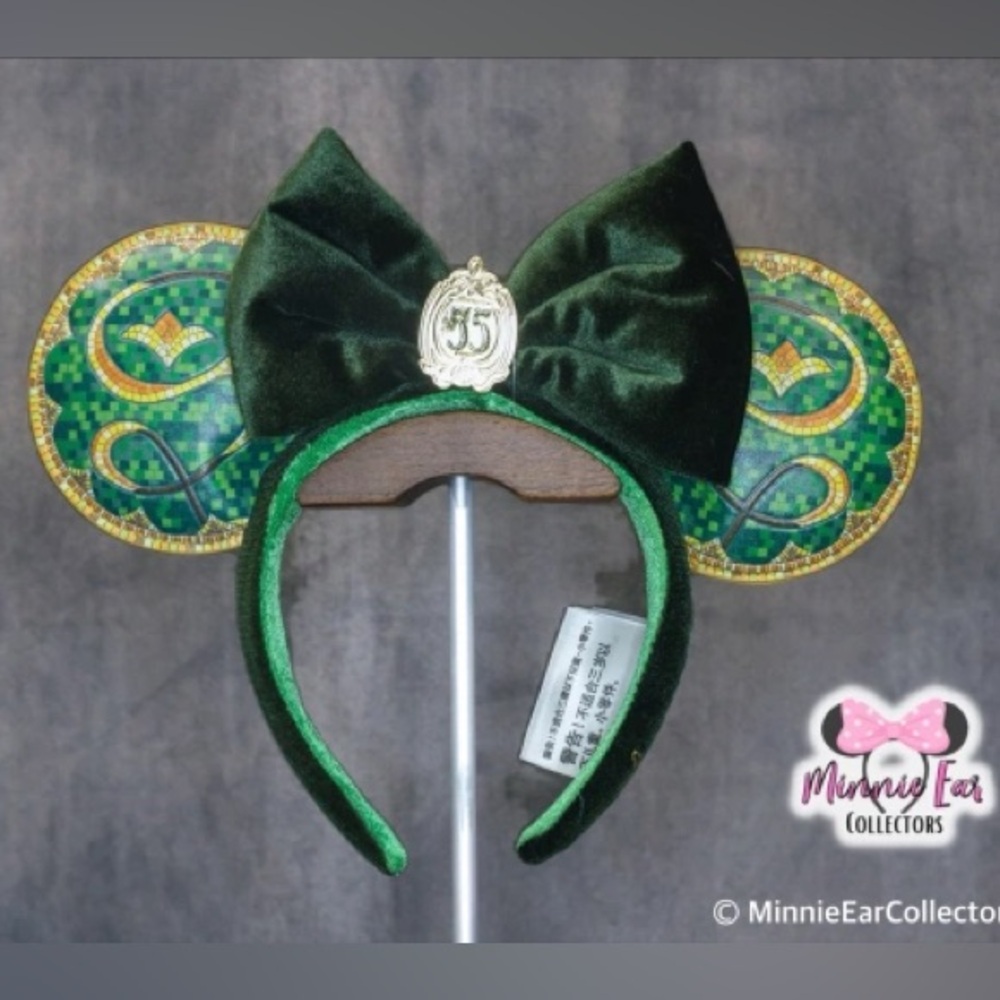 EUC Disneyland Club 33 Ears